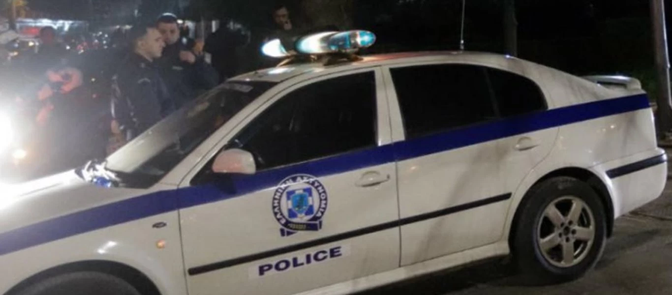 Άγρια συμπλοκή στον Τύρναβο: Τσακώθηκαν και του έκοψε με τα δόντια του... κομμάτι από το αυτί του